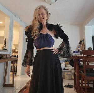 Black Lace & Velvet Feather Fur Bolero Edwardian Pirate Jacket NWOT Size Medium